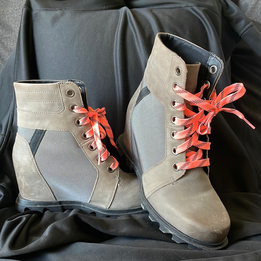 Sorel Joan of Arctic wedge boots